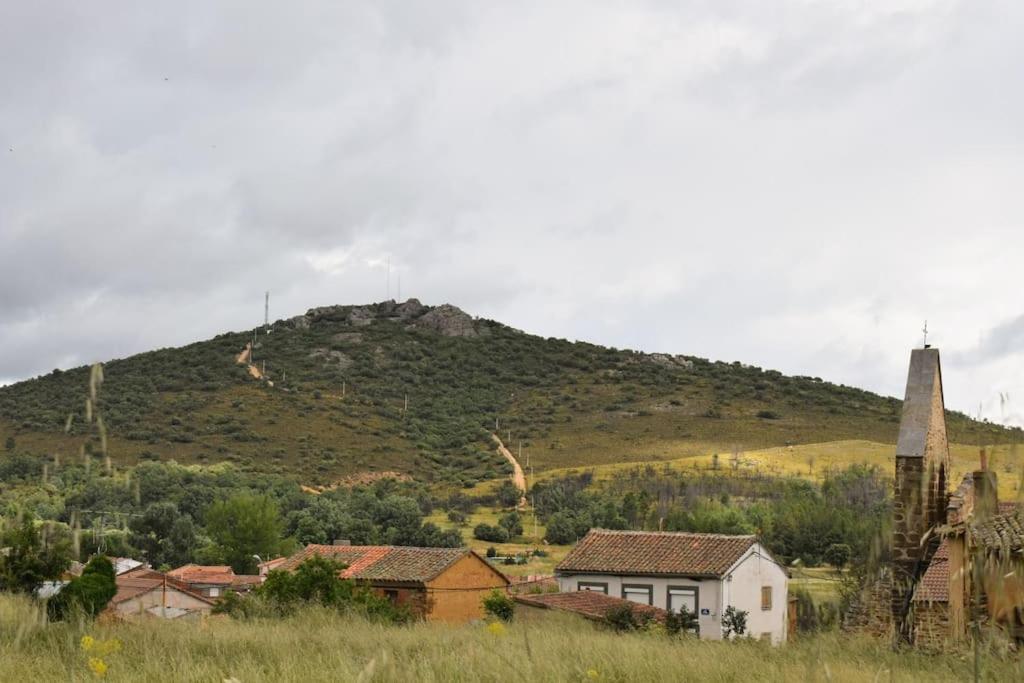 Casa Rural Tozolosolobos Otero de Bodos Zewnętrze zdjęcie